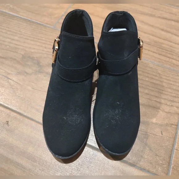 Kids size 2 boots - Picture 3 of 4